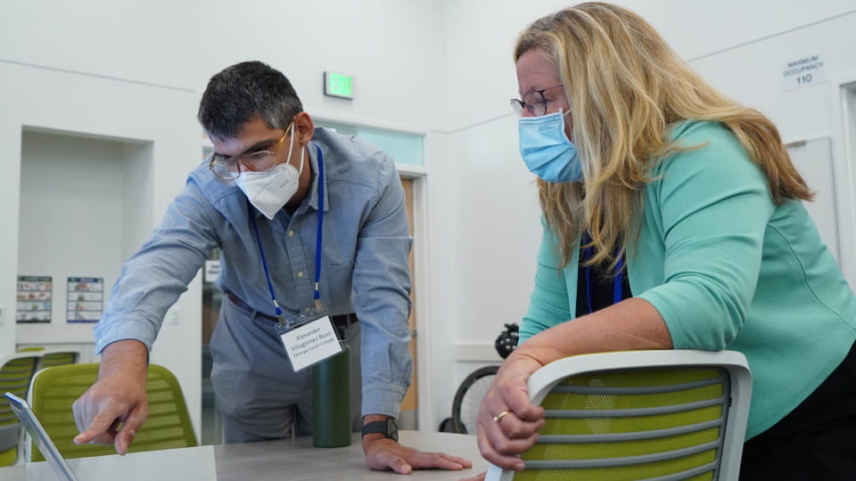 UCI DTEI Hosts Examining STEM Transfer Pathways Conference